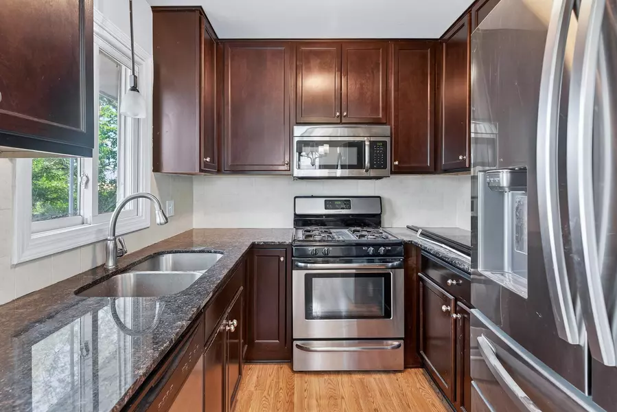 919 7th AVE E, Shakopee, MN 55379