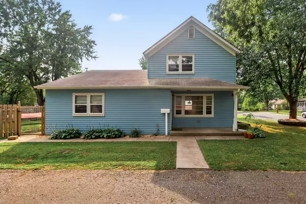 Hastings, MN 55033,517 8th ST W