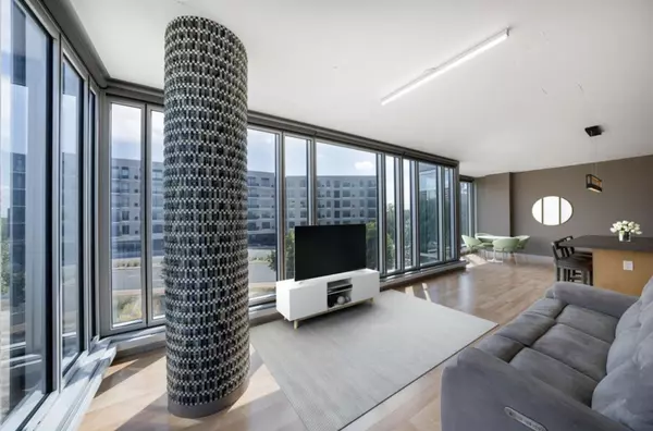 Bloomington, MN 55425,8151 33rd AVE S #305