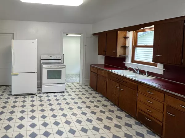 Ostrander, MN 55961,101 Center ST