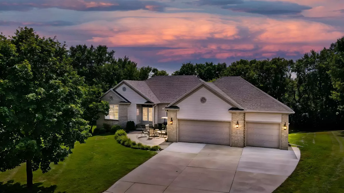 Owatonna, MN 55060,375 Breckenridge PL