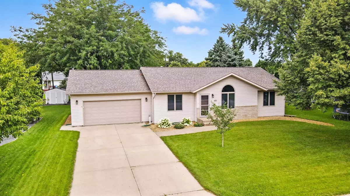 Owatonna, MN 55060,870 17th ST SE