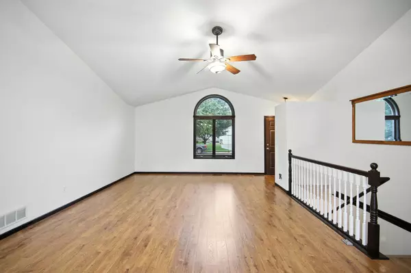 Owatonna, MN 55060,870 17th ST SE