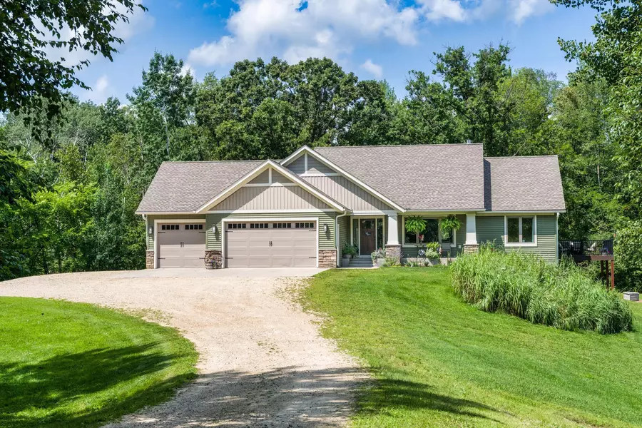 912 216th AVE, Somerset, WI 54025