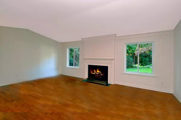 Plymouth, MN 55447,60 Inland LN N