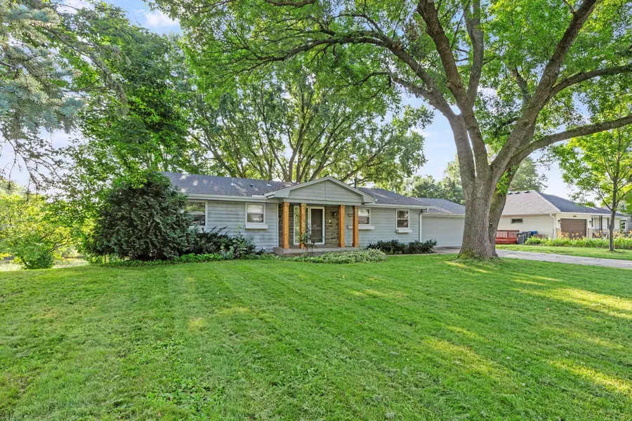 1940 Pennsylvania AVE N, Golden Valley, MN 55427