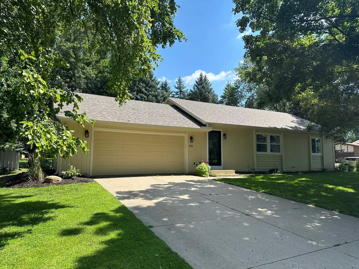 Northfield, MN 55057,1741 Roosevelt DR