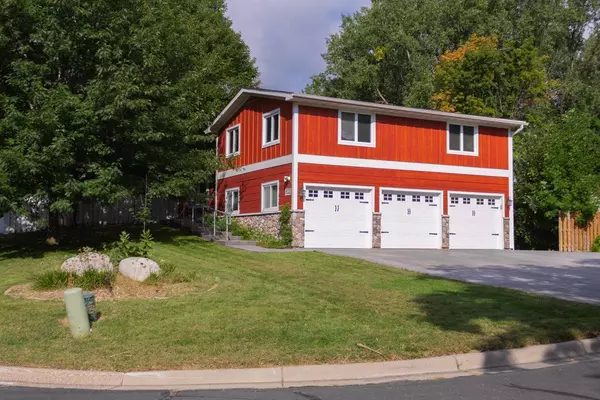 Burnsville, MN 55306,15041 Butternut LN