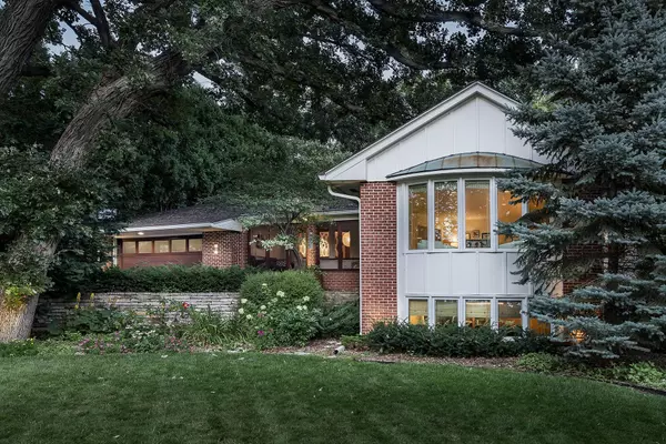 Minneapolis, MN 55419,4721 E Lake Harriet Pkwy