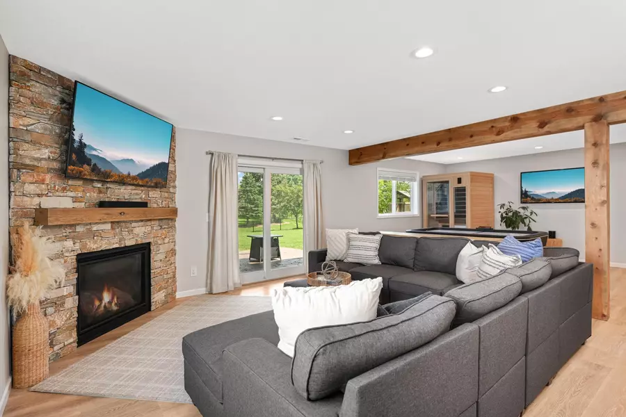 9609 Glacier RD, Minnetrista, MN 55375