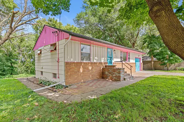 2708 Williams DR, Burnsville, MN 55337