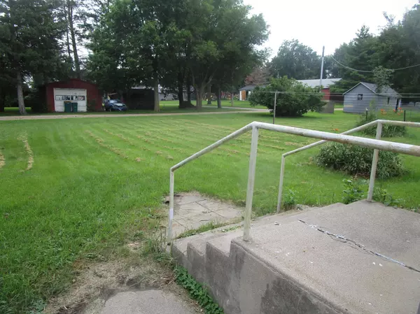 Ortonville, MN 56278,744 Lake AVE