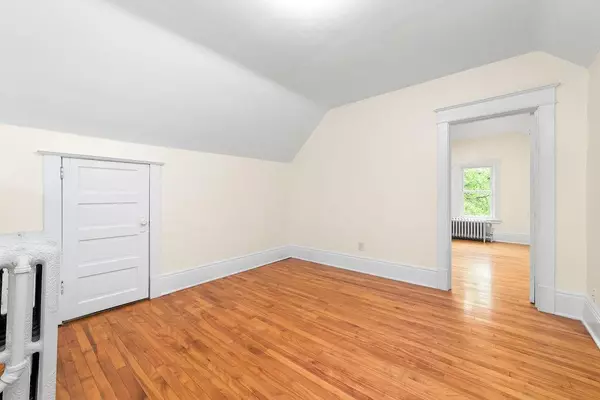 Saint Paul, MN 55104,1158 Central AVE W