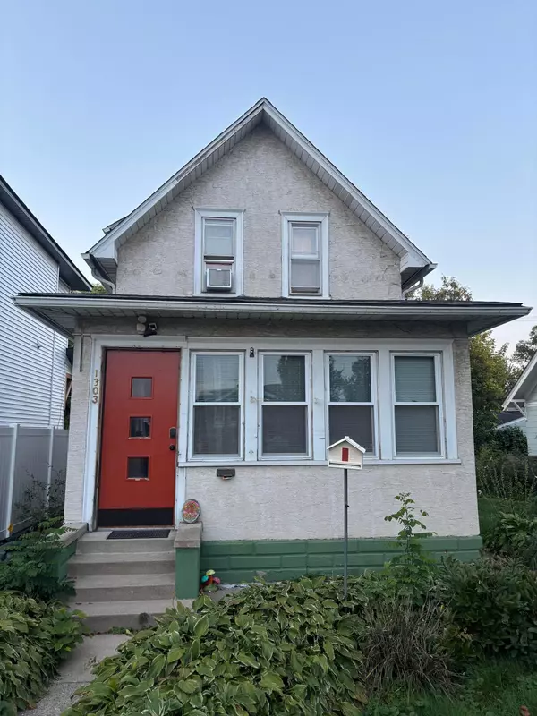 1303 Randolph AVE, Saint Paul, MN 55105
