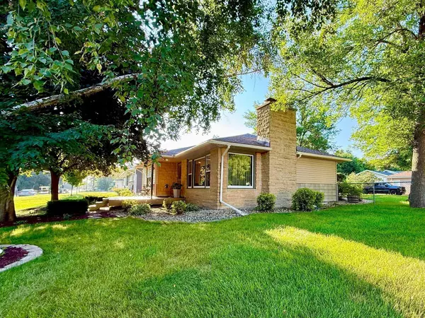 Lake Crystal, MN 56055,702 E Humphrey ST