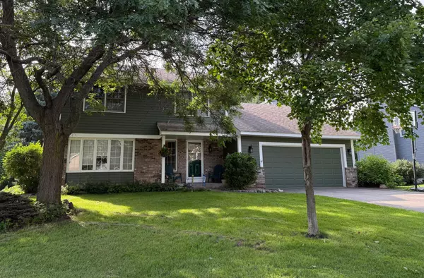 593 Coventry Pkwy, Eagan, MN 55123