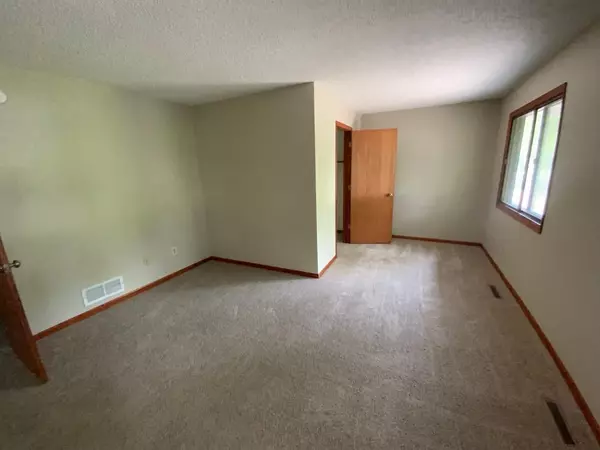 Hastings, MN 55033,401 Whispering LN