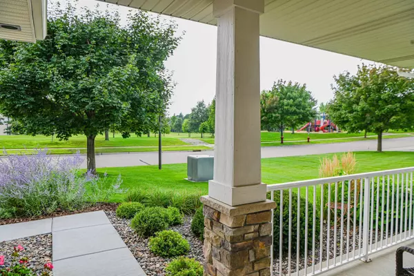 Woodbury, MN 55129,10639 Kingsfield LN