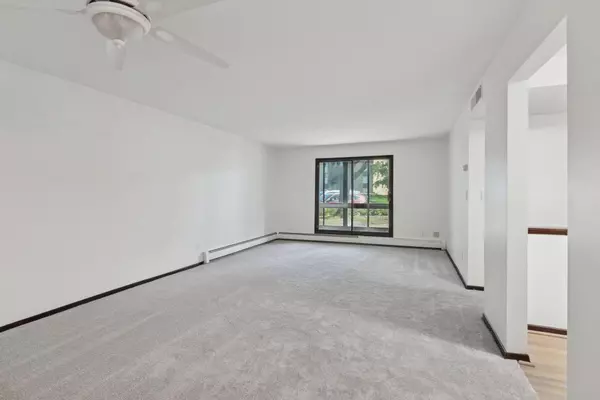 Roseville, MN 55113,2680 Oxford ST N #101