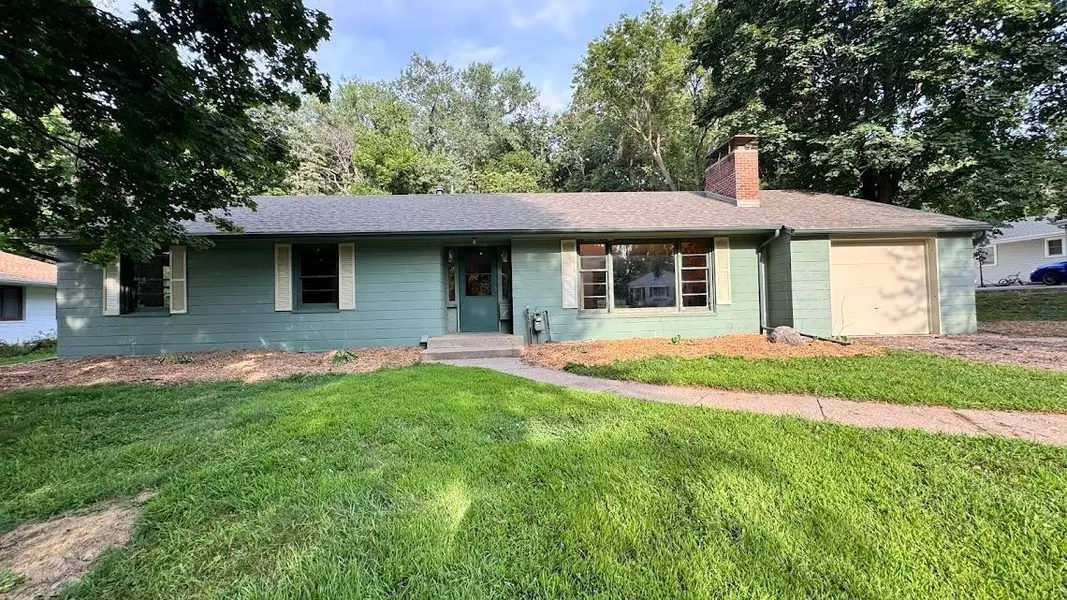 11 Lincoln LN, Northfield, MN 55057
