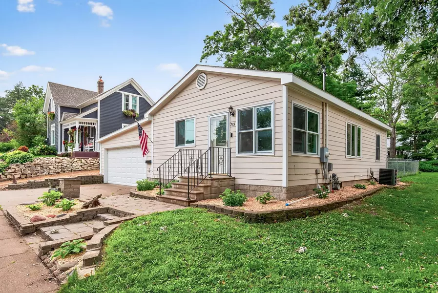 715 Churchill ST W, Stillwater, MN 55082