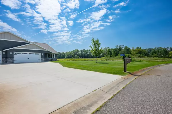 Alexandria, MN 56308,395 Old Glory DR NE