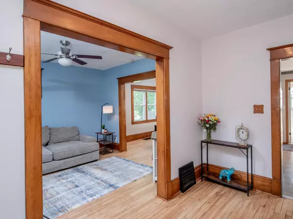 Saint Paul, MN 55106,1625 5th ST E