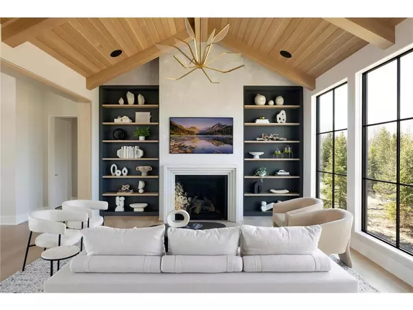 Minnetonka, MN 55305,11405 Timberline RD