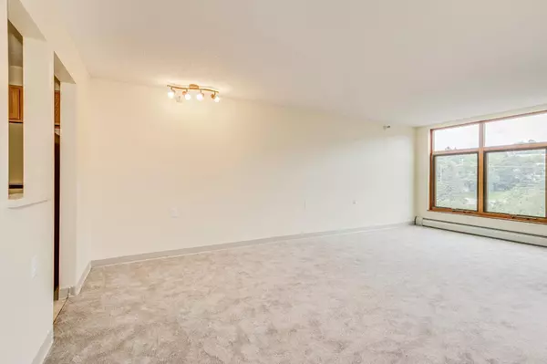 Roseville, MN 55113,500 County Road B W #309