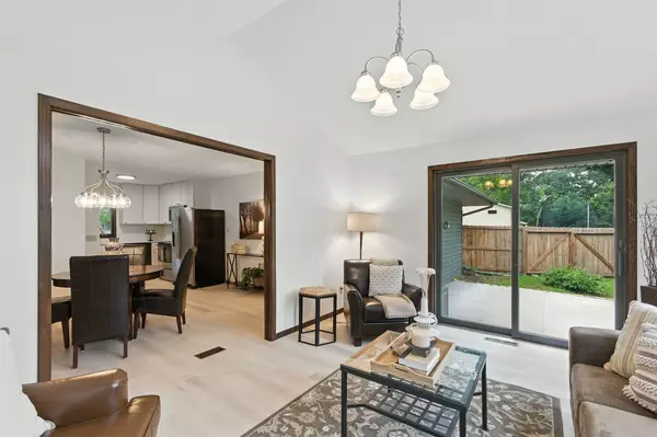 North Mankato, MN 56003,1010 Shady Oak DR