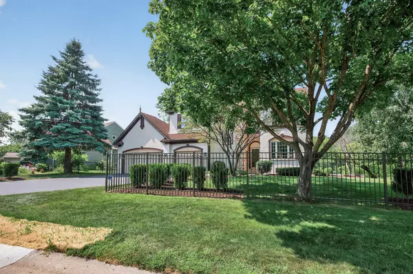 Maplewood, MN 55119,2545 Hillwood DR E