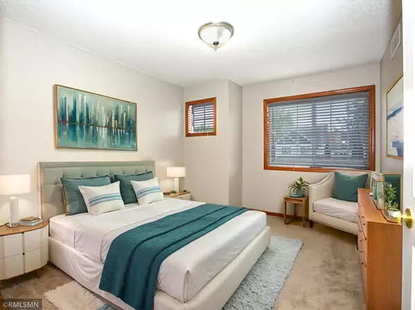 Lakeville, MN 55044,21314 Hytrail CIR