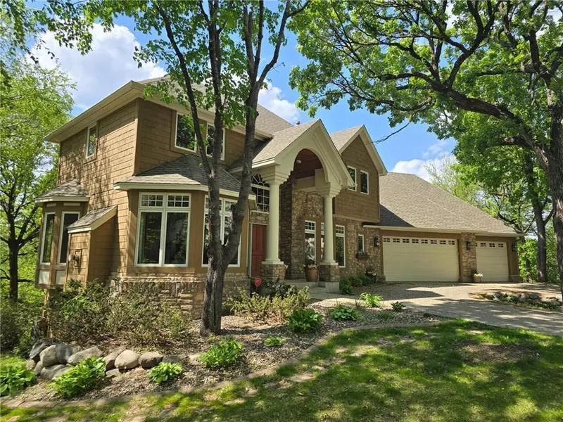 11338 Hawk High CT, Eden Prairie, MN 55347