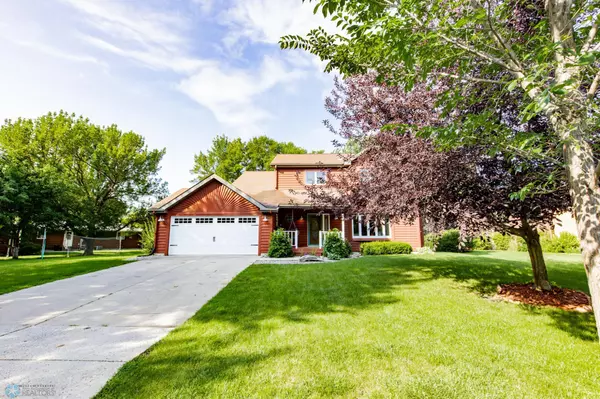 Moorhead, MN 56560,3901 S Rivershore DR