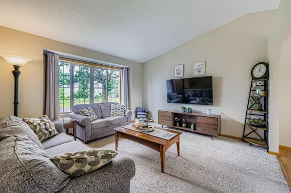 Isanti, MN 55040,912 11th AVE SW