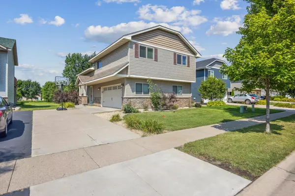 Monticello, MN 55362,9351 Golden Pond LN N