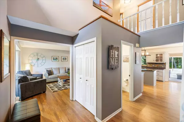 Savage, MN 55378,5547 Dufferin DR