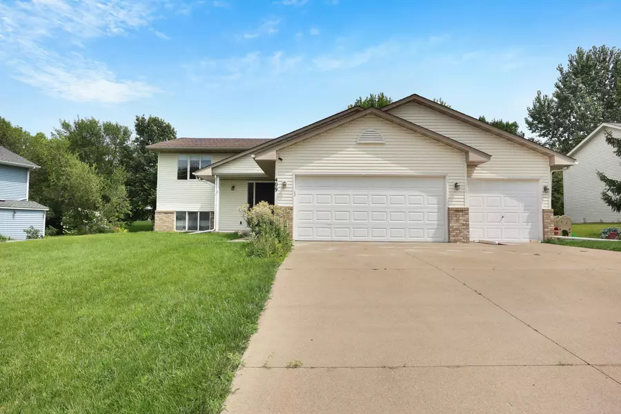 409 5th ST NW, Saint Michael, MN 55376
