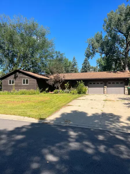 911 1st ST SE, Melrose, MN 56352