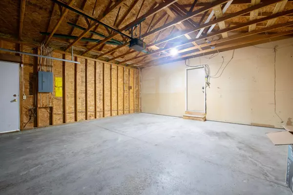 Minneapolis, MN 55411,2921 Golden Valley RD