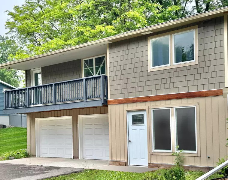 7611 Iroquois ST, Chanhassen, MN 55317