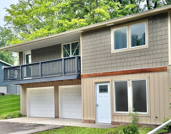 7611 Iroquois ST, Chanhassen, MN 55317