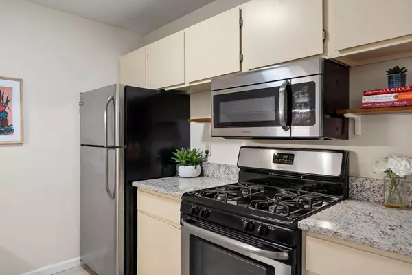 Fridley, MN 55432,1601 N Innsbruck DR #125