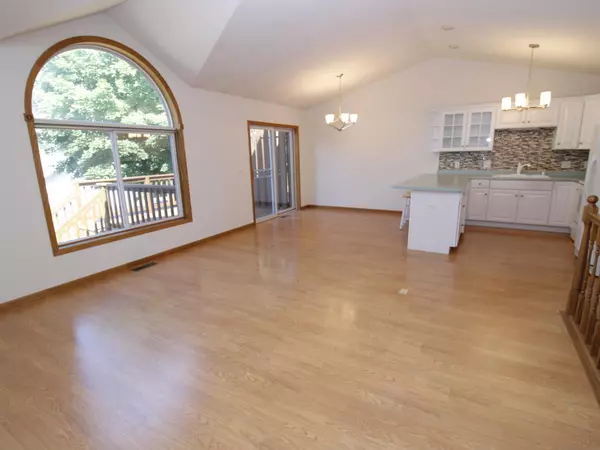 Durand, WI 54736,410 Lee ST #B