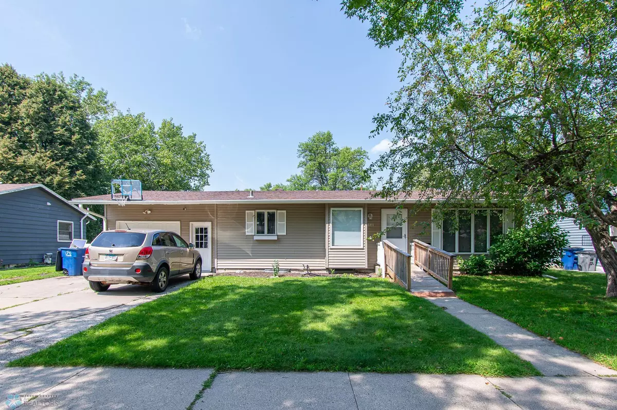Moorhead, MN 56560,2211 17th ST S