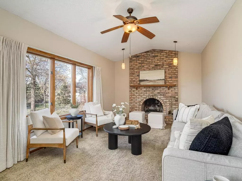 Plymouth, MN 55442,4885 Deerwood LN N