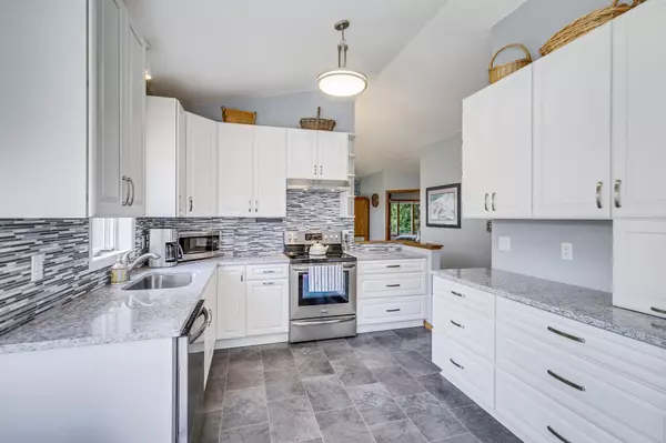 White Bear Lake, MN 55110,2572 Sumac RDG