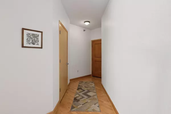 Minneapolis, MN 55404,1800 Clinton AVE #203