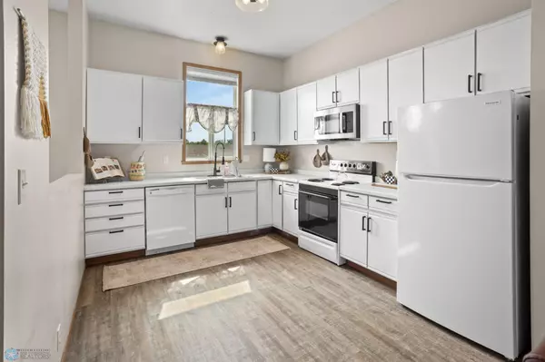 Fargo, ND 58102,877 37th AVE N