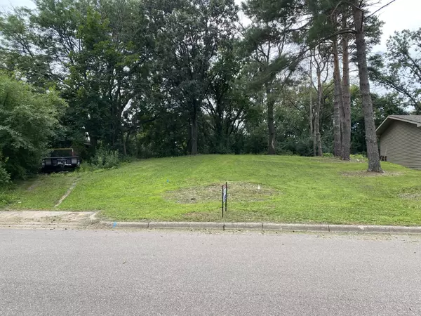 Burnsville, MN 55337,405 Summit LN E